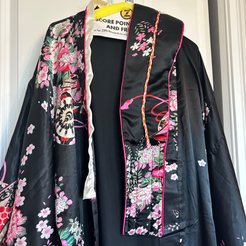 Black and Multi Colored Silk Kimono Dressing Gown - Picture 6 of 7